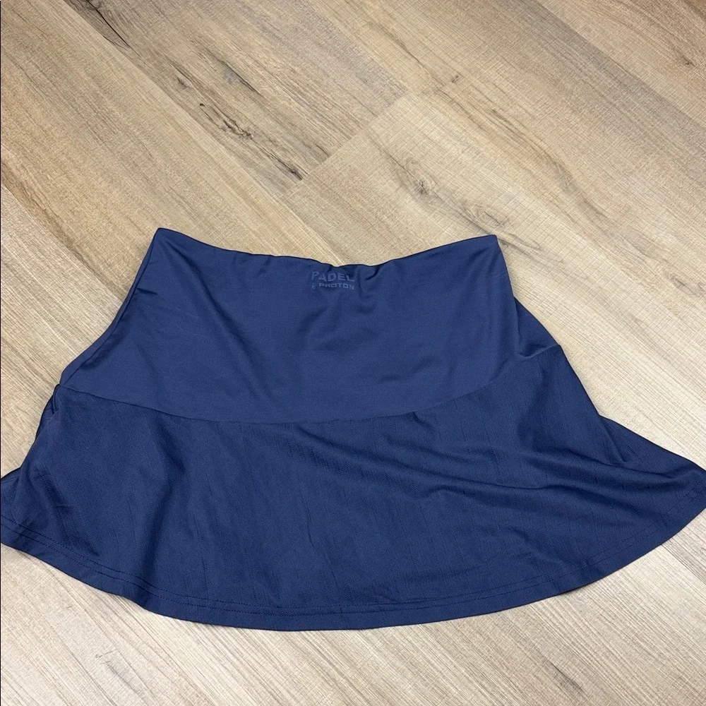 Women's Blue Tennis Skirt w/ Built in Shorts‎ (bought in Spain). Size Small